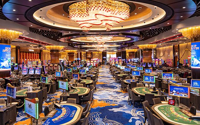 Casino Concierge-Couple